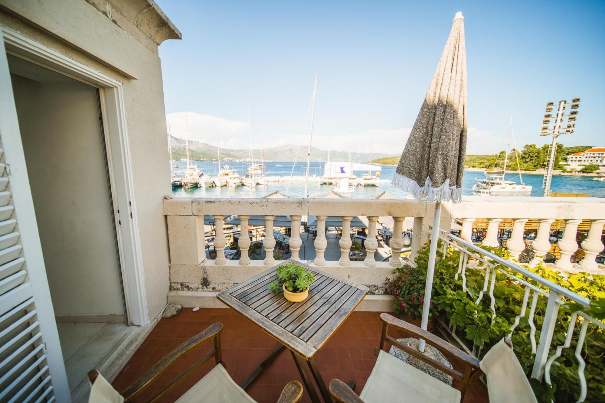 Apartments And Rooms Denoble Đảo Korčula Ngoại thất bức ảnh