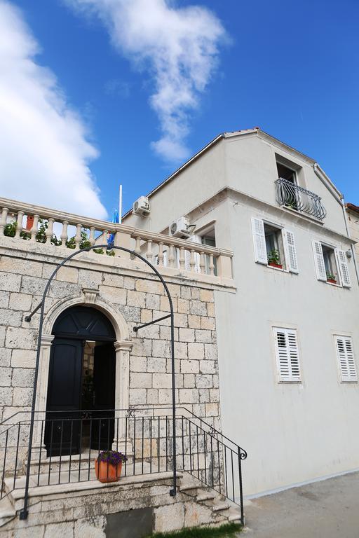 Apartments And Rooms Denoble Đảo Korčula Ngoại thất bức ảnh