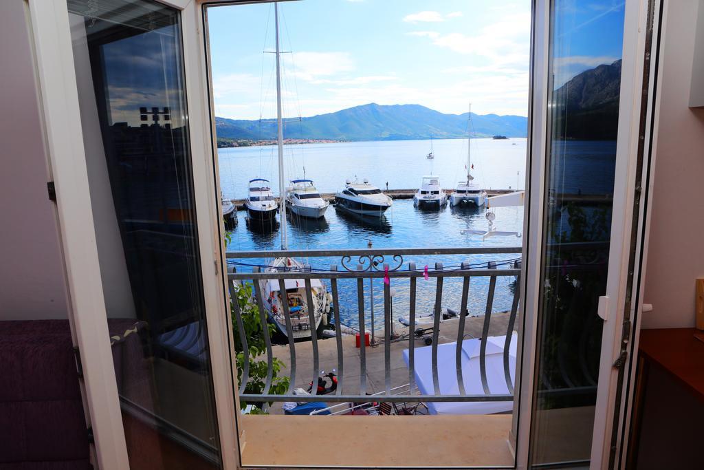 Apartments And Rooms Denoble Đảo Korčula Ngoại thất bức ảnh